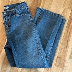 Levi's Perfectly Slimming Boot Cut 512 Jeans (10 Short)